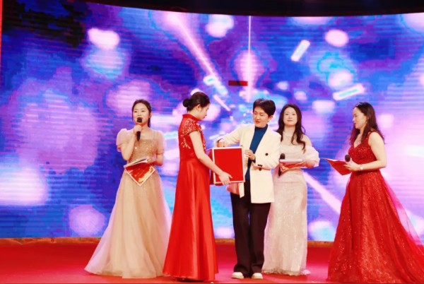 长沙清洁,长沙清洁服务,长沙专业清洁,长沙清洁公司,湖南专业清洁,长沙保洁公司,长沙专业保洁,长沙物业保洁