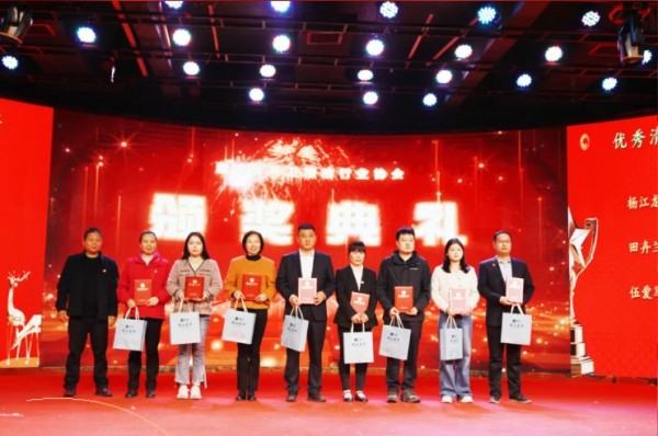 长沙清洁,长沙清洁服务,长沙专业清洁,长沙清洁公司,湖南专业清洁,长沙保洁公司,长沙专业保洁,长沙物业保洁